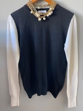 Equipment cashmere Crew Neck black and off white sweater